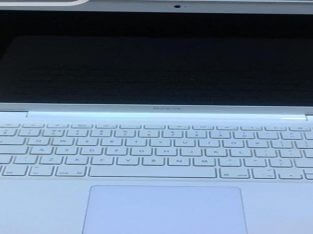 Laptop Apple MacBook 4GB Intel Core 2 Duo