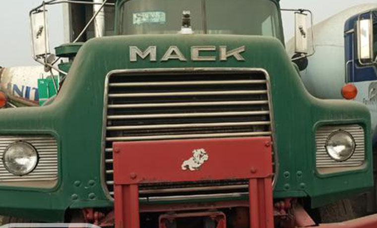 Mack Truck 1997