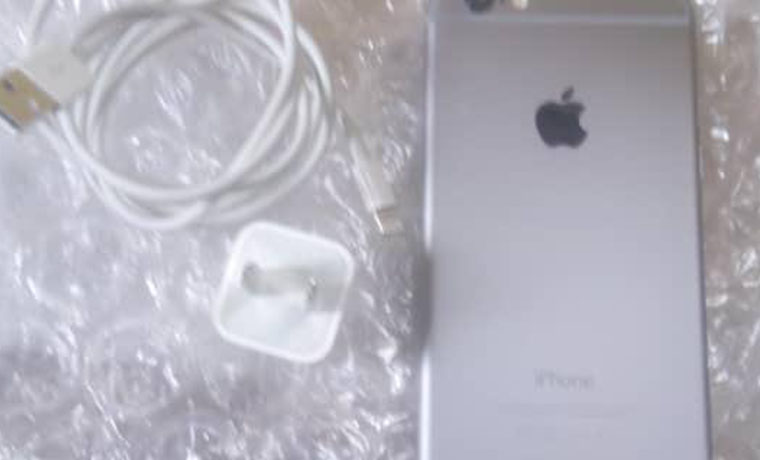 Apple iPhone 6s 64 GB Gray